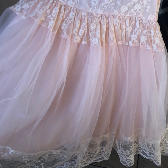 Beautiful lace blush dress - Picture 8 of 8
